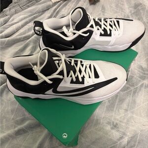 Nike men’s athletic sneakers